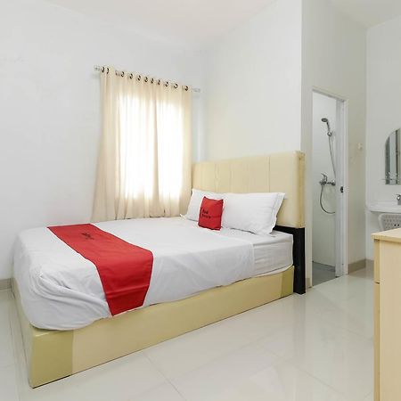 Reddoorz Near Siloam Hospital Palembang Hotel Bagian luar foto