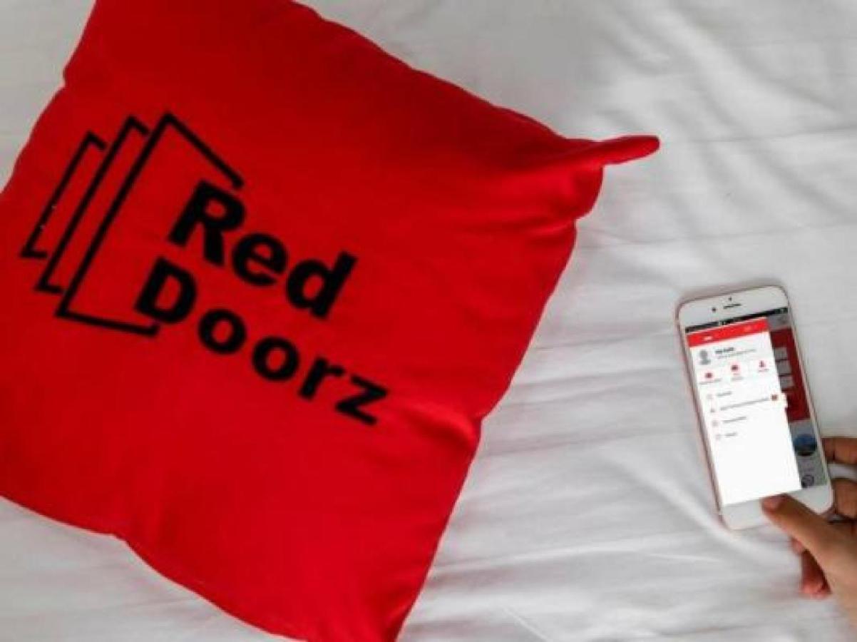 Reddoorz Near Siloam Hospital Palembang Hotel Bagian luar foto